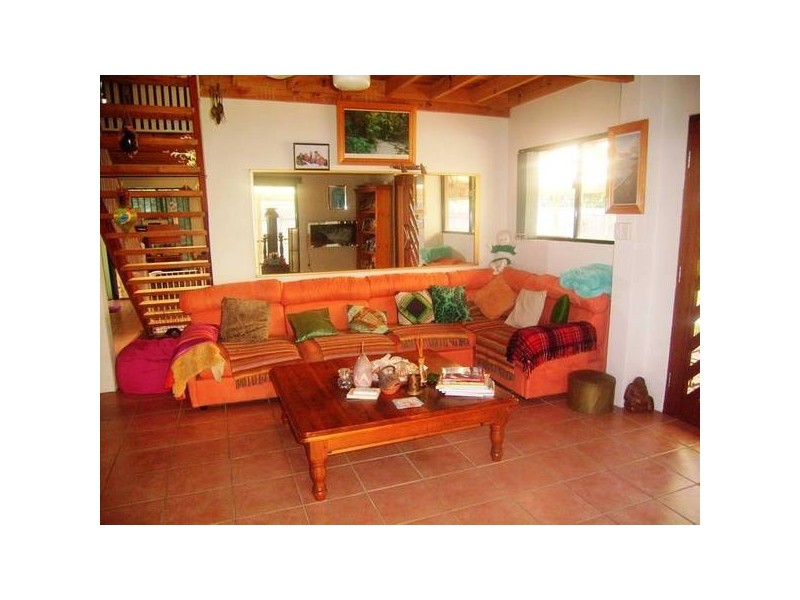 32 Holland Street, Bargara QLD 4670