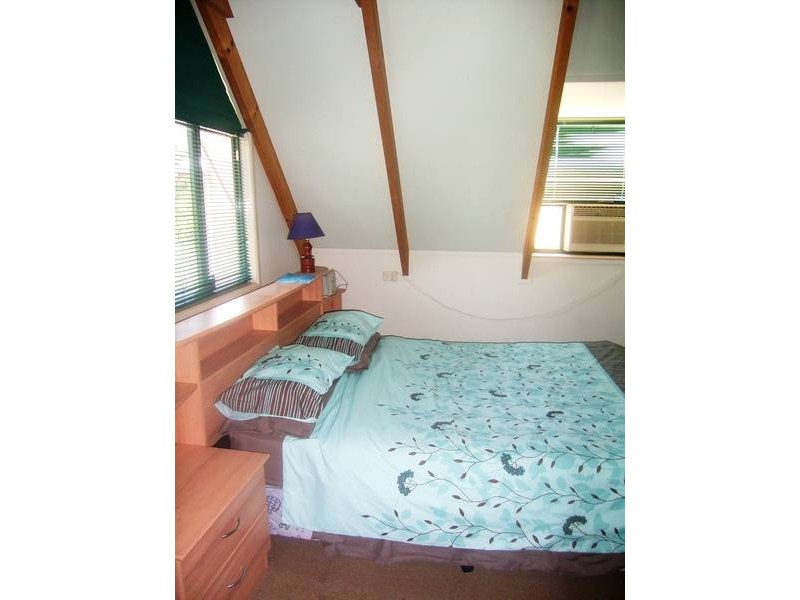 32 Holland Street, Bargara QLD 4670