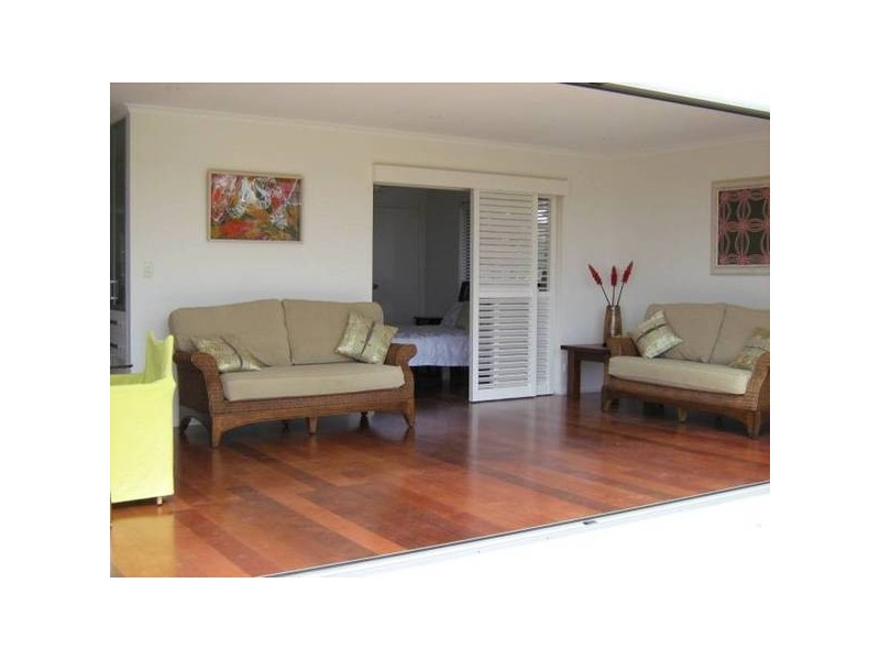 11 Palm St, Innes Park QLD 4670