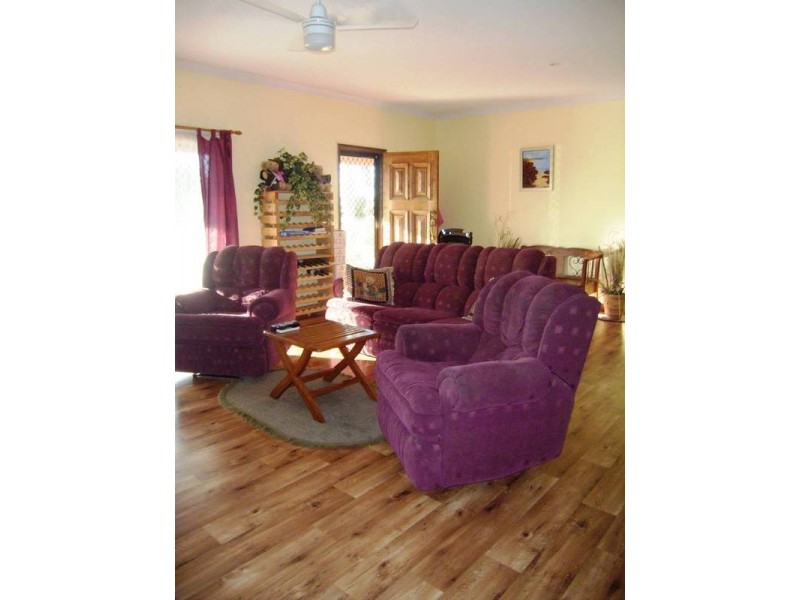 4 Pandanus Cr, Innes Park QLD 4670