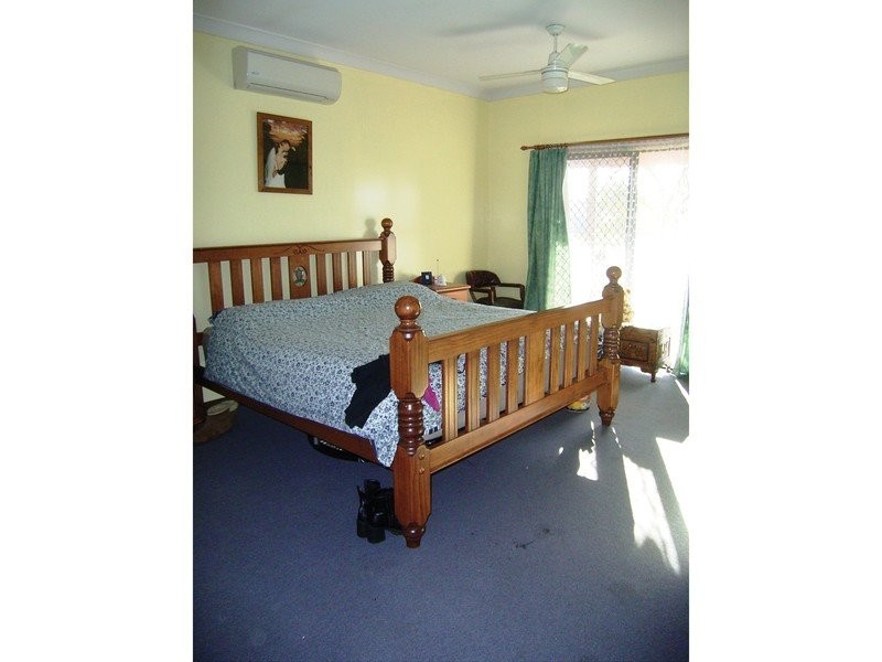 4 Pandanus Cr, Innes Park QLD 4670