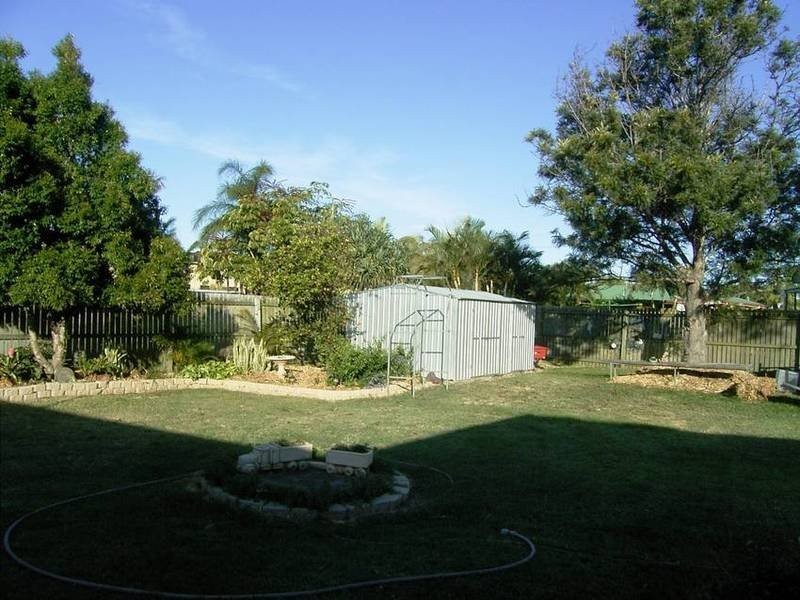 4 Pandanus Cr, Innes Park QLD 4670