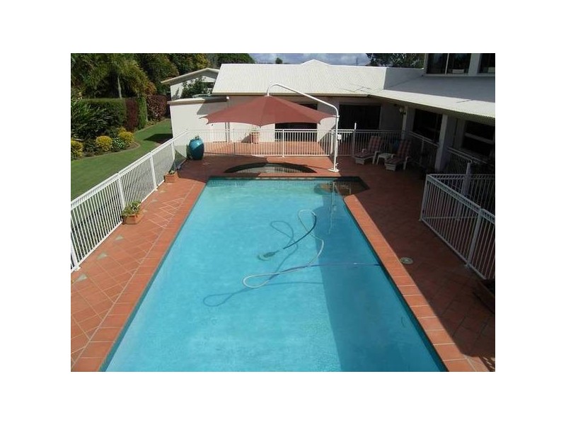 40 Avenell St, Avenell Heights QLD 4670