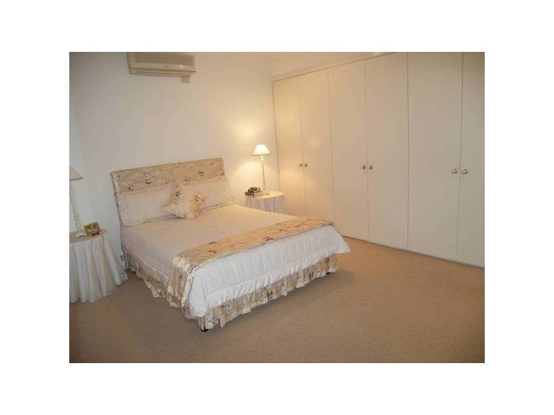 40 Avenell St, Avenell Heights QLD 4670