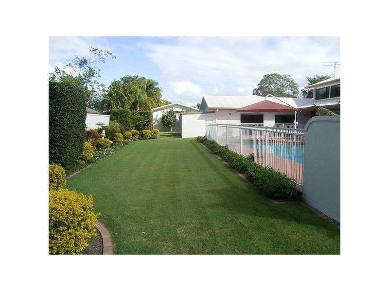 40 Avenell St, Avenell Heights QLD 4670