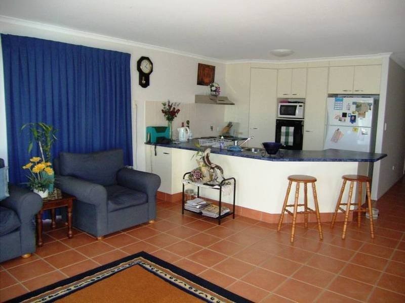 14 Marian St, Coral Cove QLD 4670
