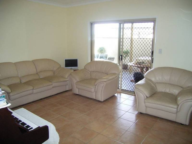 3 Robert John Cct, Coral Cove QLD 4670