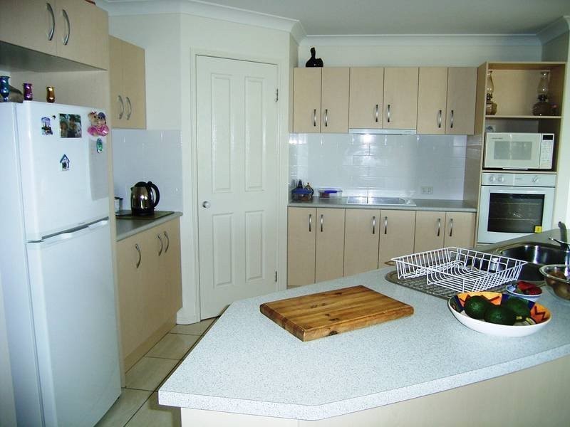 22 Toppers Dr, Coral Cove QLD 4670