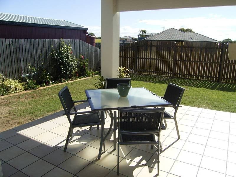 22 Toppers Dr, Coral Cove QLD 4670