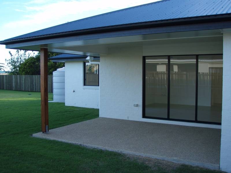 7 Cove Street, Burnett Heads QLD 4670