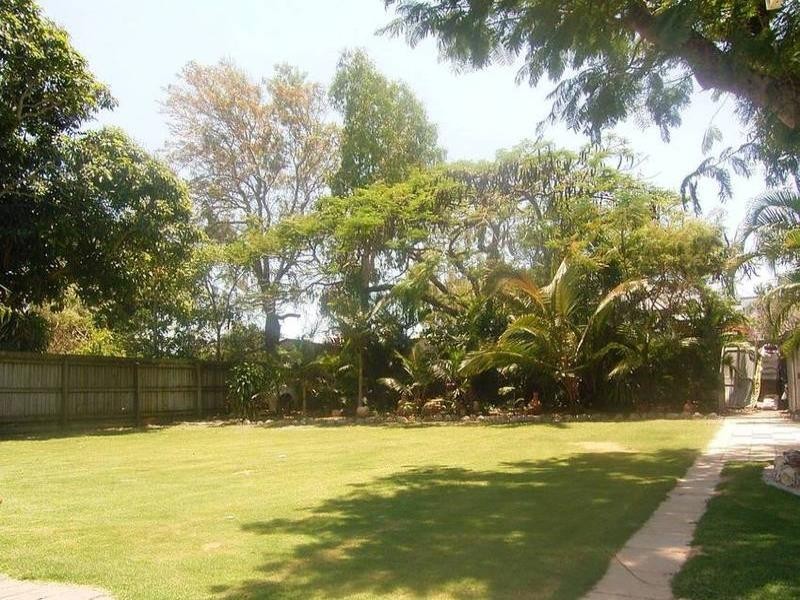 32 Holland Street, Bargara QLD 4670