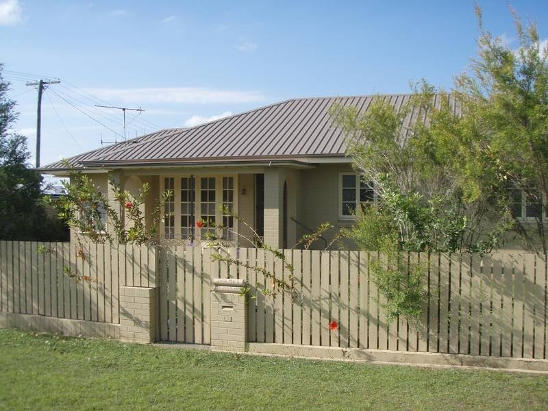 1 Wainwright Street, Svensson Heights QLD 4670