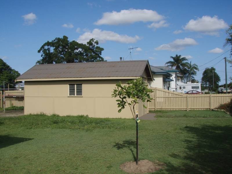 1 Wainwright Street, Svensson Heights QLD 4670