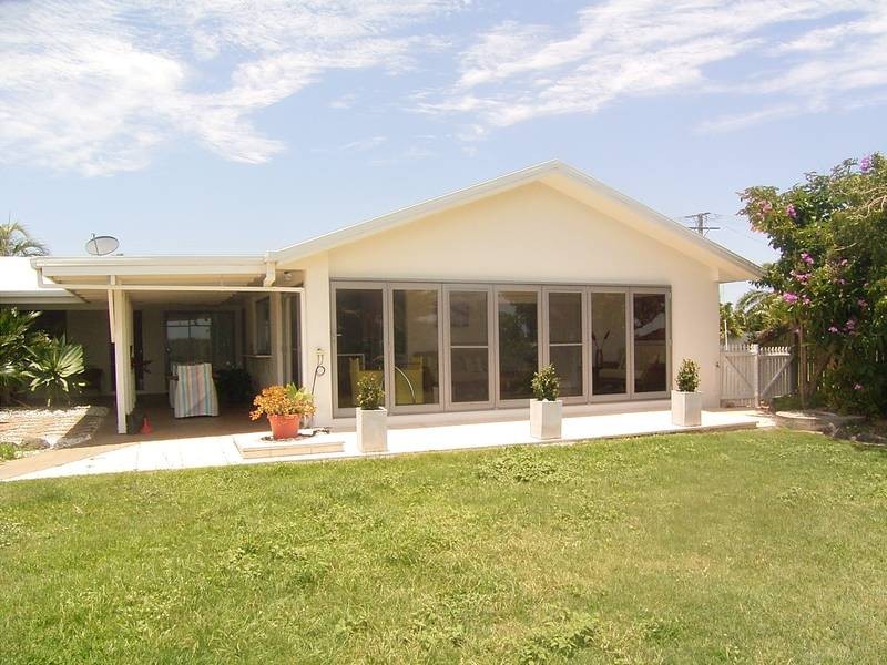 11 Palm St, Innes Park QLD 4670