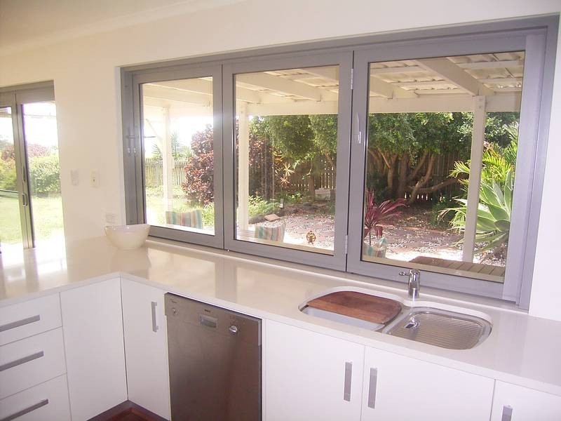 11 Palm St, Innes Park QLD 4670