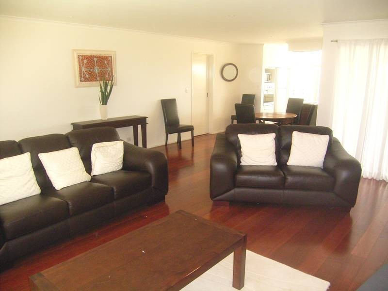 11 Palm St, Innes Park QLD 4670