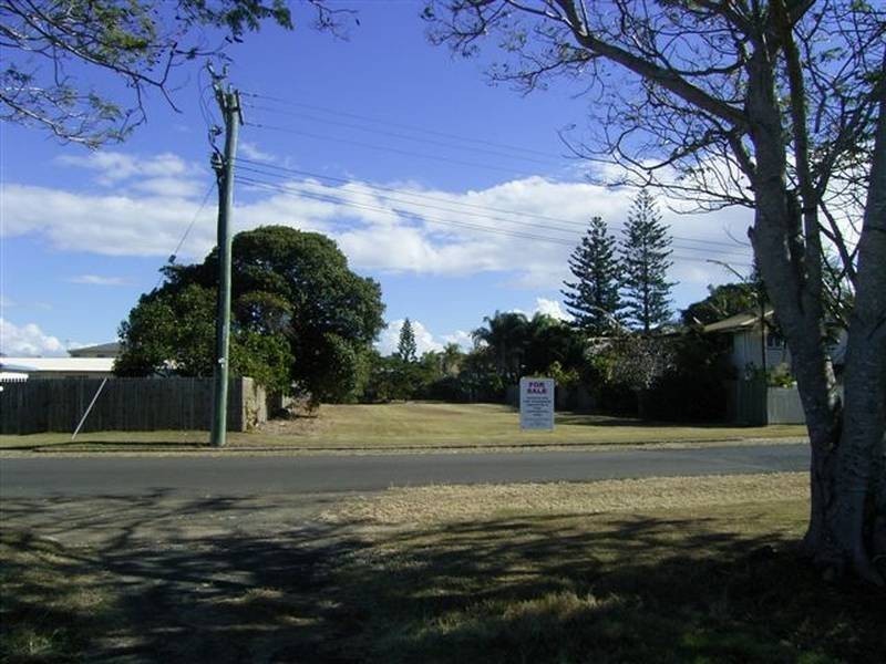 13 Holland Street, Bargara QLD 4670