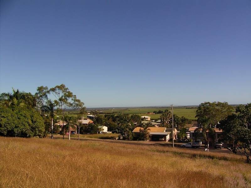 13 Bayview Terrace, Qunaba QLD 4670