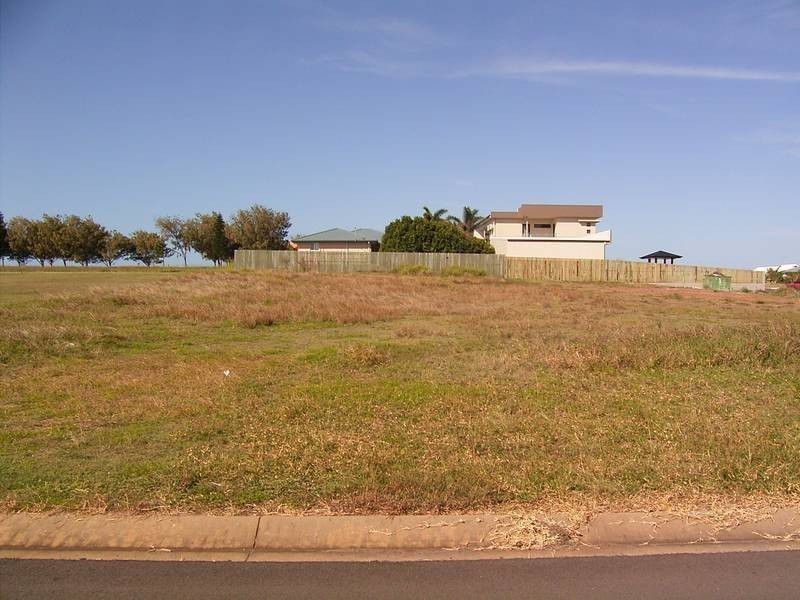 18 Mokera Street, Coral Cove QLD 4670