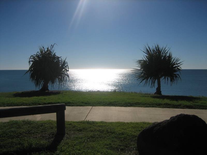 3 Raewood Close, Coral Cove QLD 4670