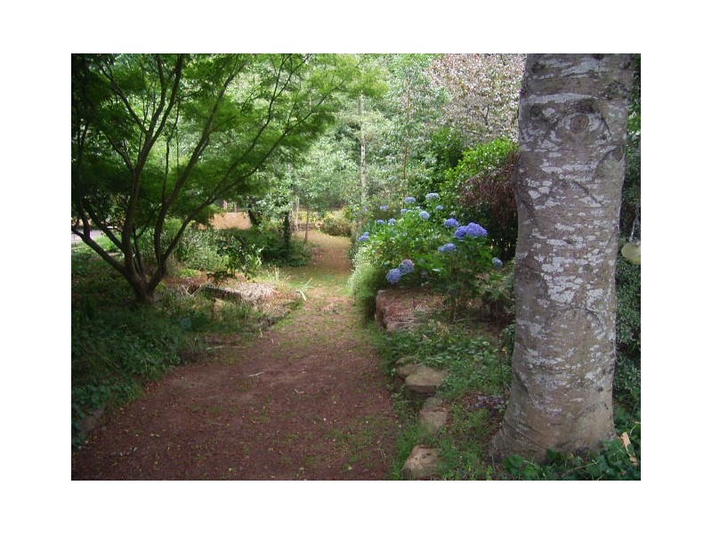 1 Hurlingham Avenue, Burradoo NSW 2576