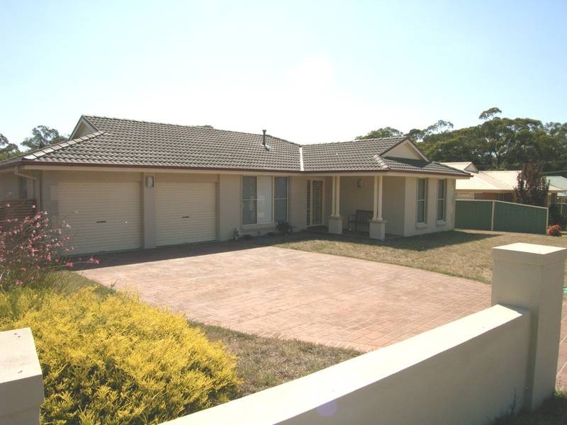 5 Links Place, Willow Vale NSW 2575