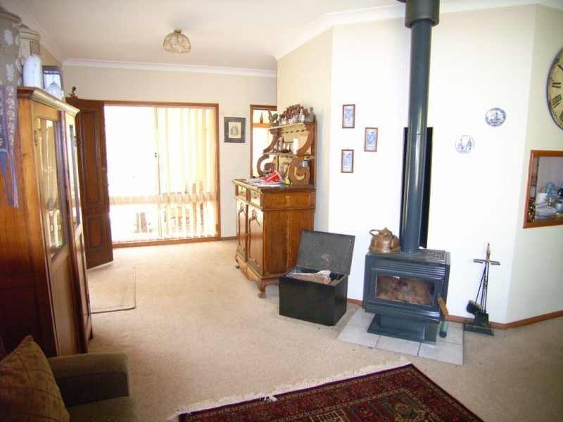 28 DRAPERS RD, Colo Vale NSW 2575