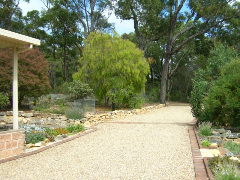 28 DRAPERS RD, Colo Vale NSW 2575