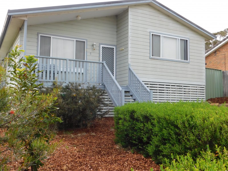 8 CUMBERTEEN STREET, Hill Top NSW 2575