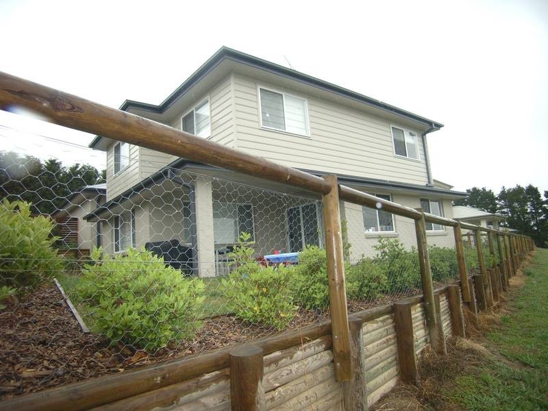 House 2/51 Robinia Drive, Bowral NSW 2576