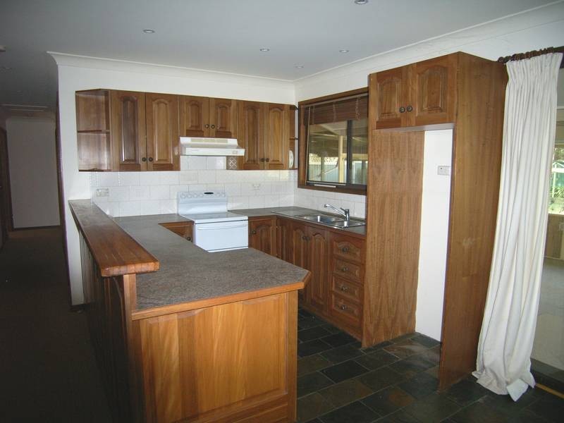 24 Kiandra Crescent, Yerrinbool NSW 2575