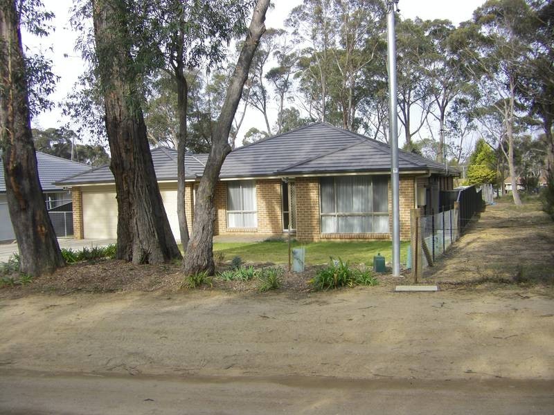 10 Railway Parade, Braemar NSW 2575