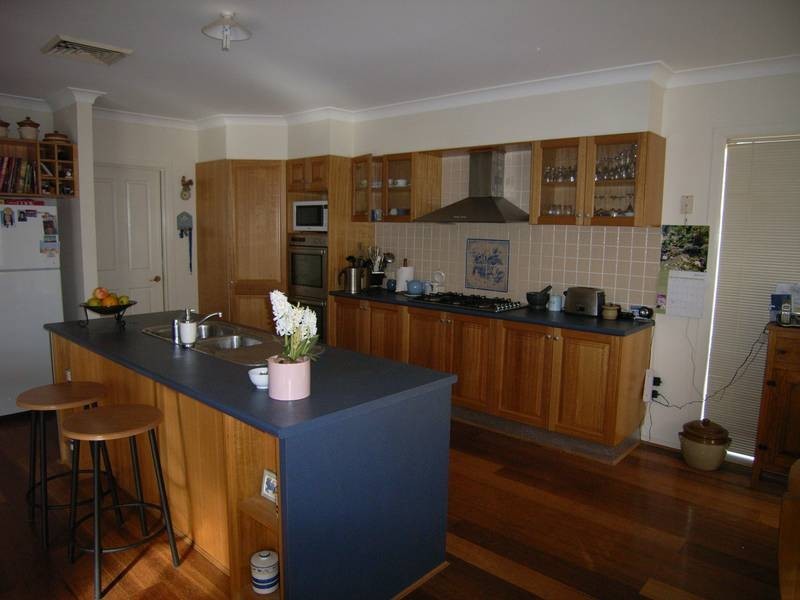 142 Hume Highway, Yerrinbool NSW 2575