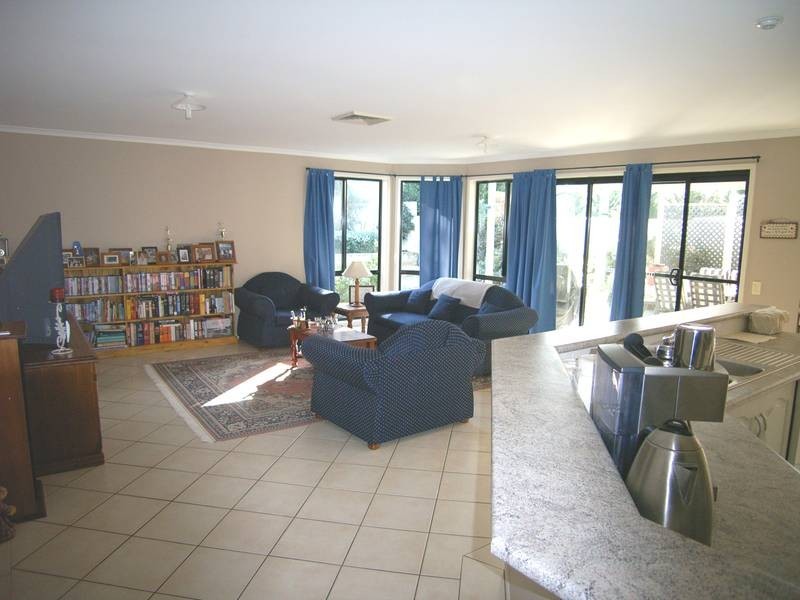 48 Hume Highway, Yerrinbool NSW 2575