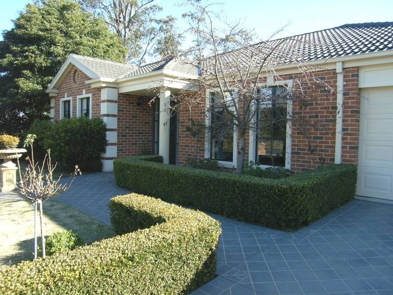 48 Hume Highway, Yerrinbool NSW 2575