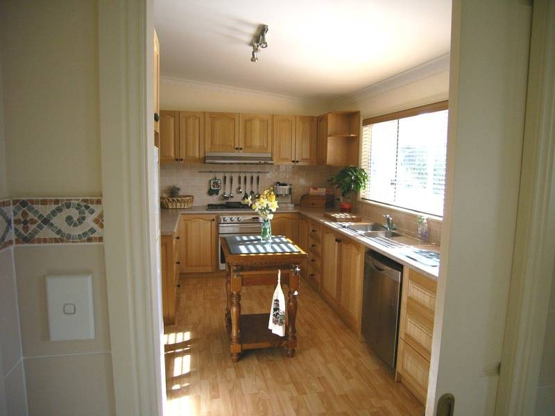 8 Denison Street, Hill Top NSW 2575