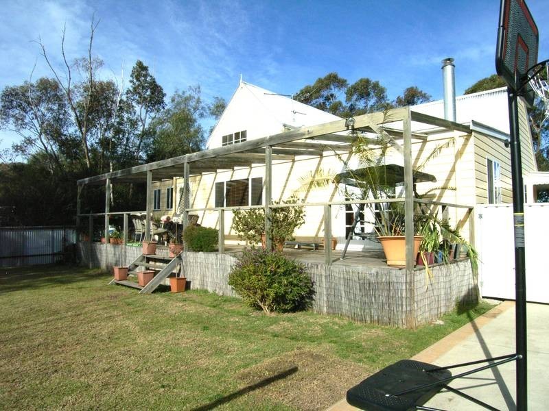 8 Denison Street, Hill Top NSW 2575