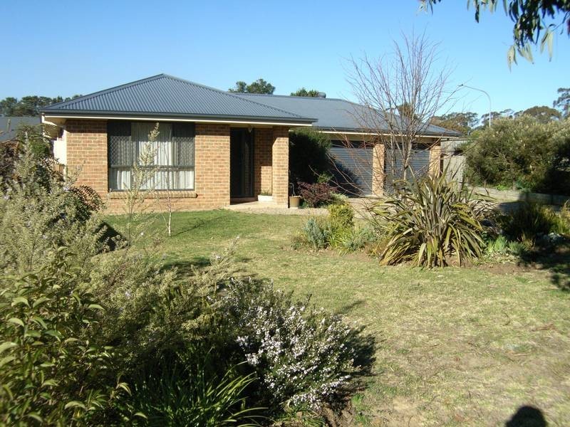 16 Ella Street, Hill Top NSW 2575