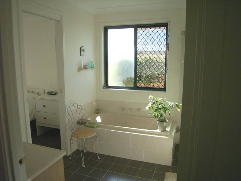 16 Ella Street, Hill Top NSW 2575