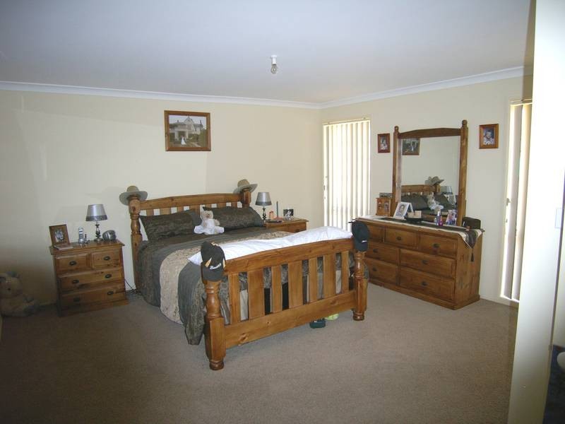 15 Denison Street, Hill Top NSW 2575