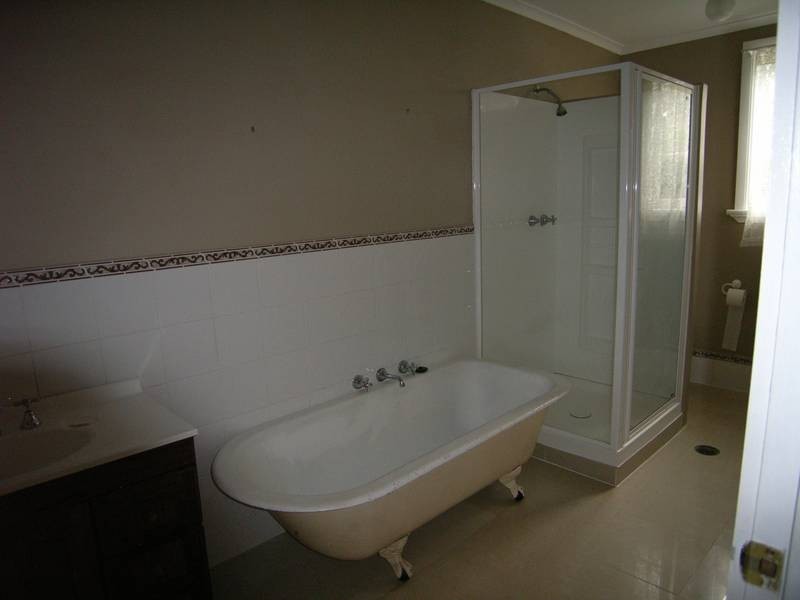 64 Old Hume Highway, Braemar NSW 2575