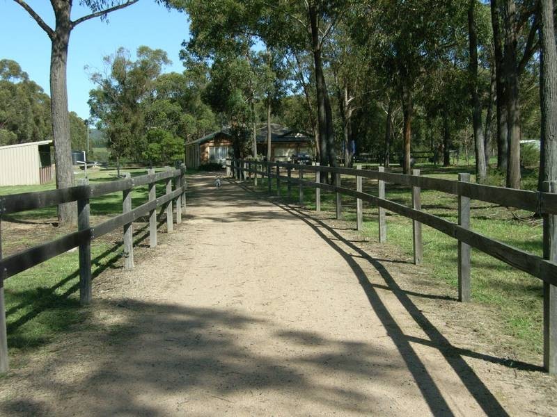 2 Parklands Glade, Balmoral Village NSW 2571