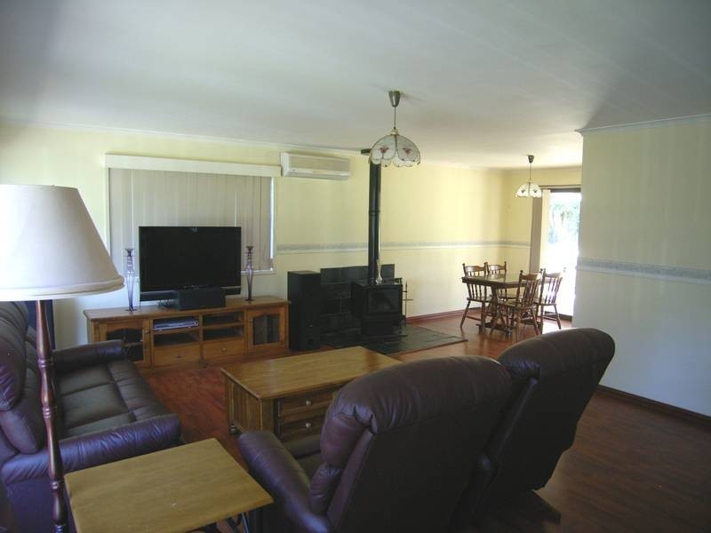 11 Dora Street, Hill Top NSW 2575