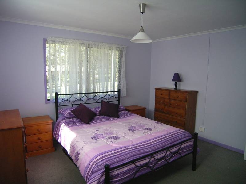 11 Dora Street, Hill Top NSW 2575