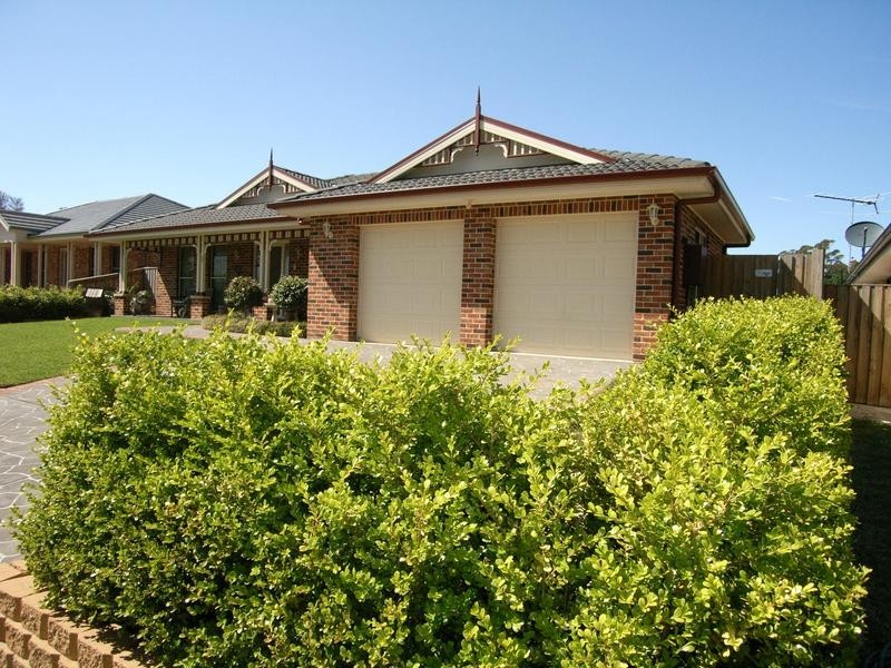 9 Denison Street, Hill Top NSW 2575