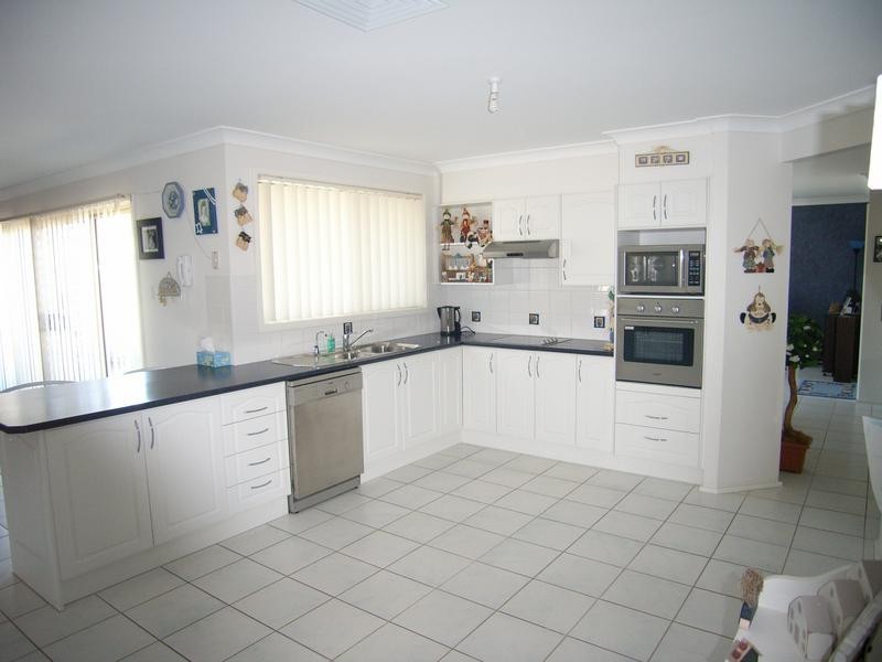 9 Denison Street, Hill Top NSW 2575