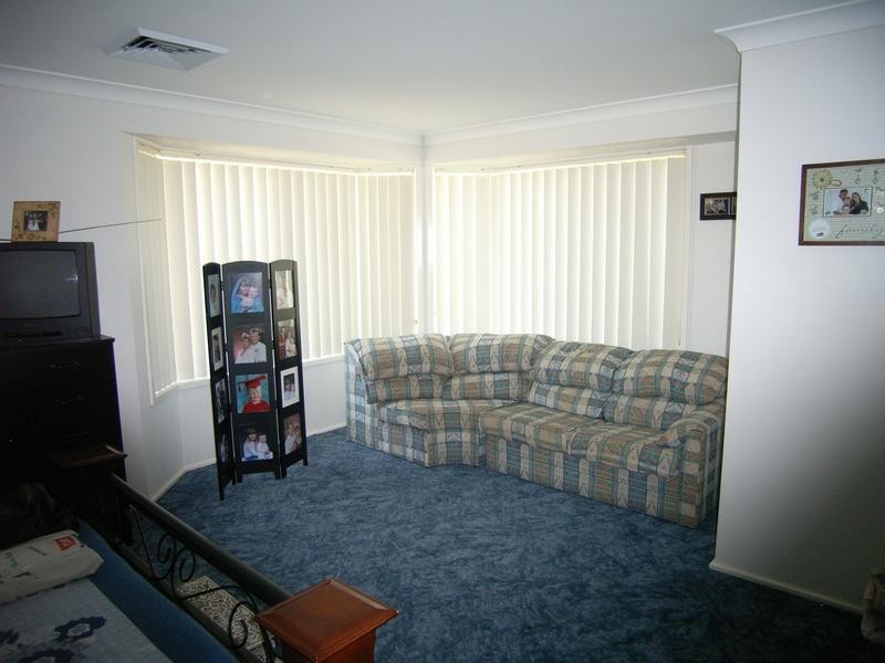 9 Denison Street, Hill Top NSW 2575