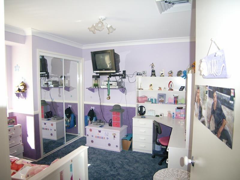 9 Denison Street, Hill Top NSW 2575