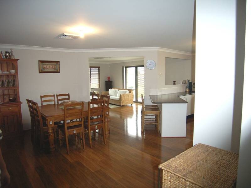 12 Sharnee Close, Hill Top NSW 2575