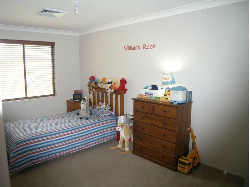 12 Sharnee Close, Hill Top NSW 2575